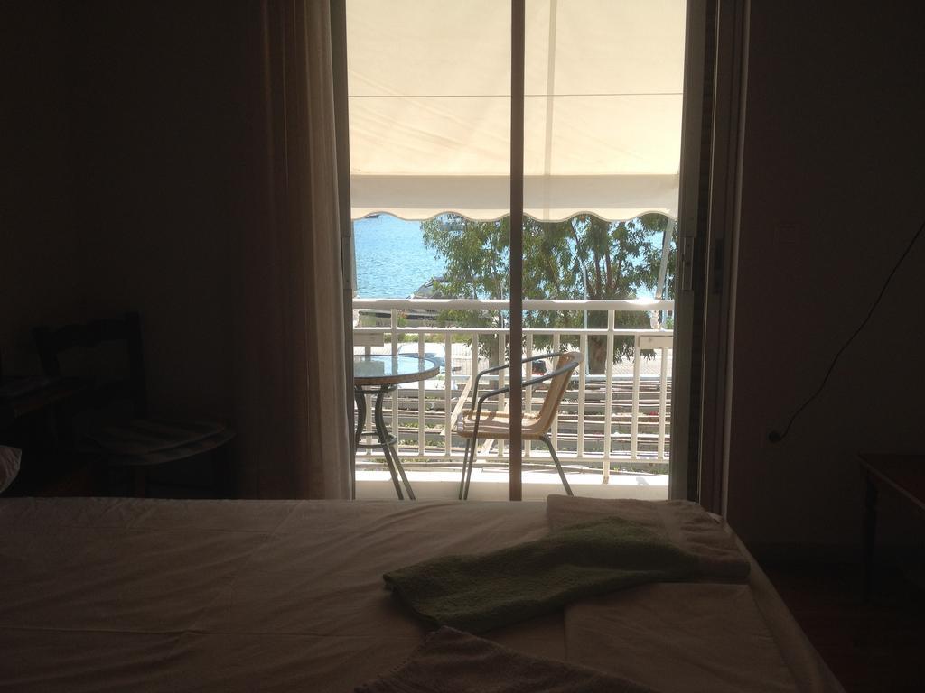 Dimitris Rooms Vlikhón Pokoj fotografie